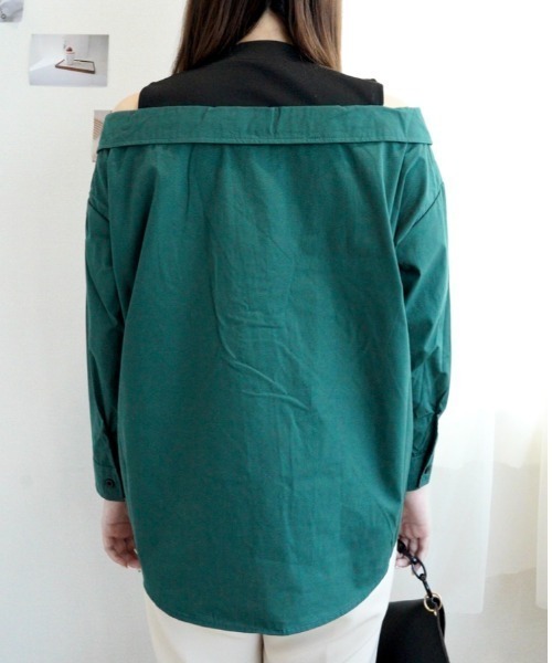 CECIL McBEE（セシルマクビー）の「無地レイヤード風シャツ（シャツ/ブラウス・レディース・カーキ/グリーン・MEDIUM）」の4枚目の写真