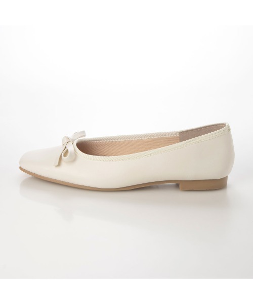 Launa lea ballet(ラウナレア バレエ)の「【レイン対応】 スクエアトゥバレエシューズ(RB7002A)(バレエシューズ・レディース・ブラック/ライトブラウン/ネイビー/ライトベージュ/アイボリー/ライトブルー/シルバー/パープル/ライトピンク/ゴールド/レッド・24.0cm/25.0cm/23.0cm/21.5cm/24.5cm/25.5cm/22.5cm/22.0cm/23.5cm/26.0cm/24.5㎝)」の18枚目の写真