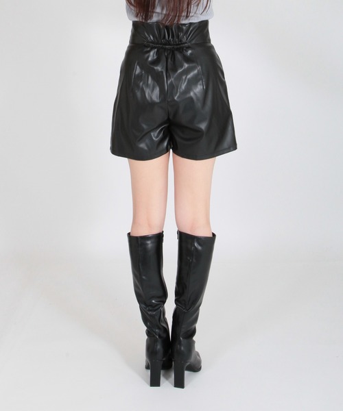 Julia Boutique（ジュリアブティック）の「ハイウエストフェイクレザーショートパンツ/22514（その他パンツ・レディース・ブラック/アイボリー/ブラウン・ONE）」の20枚目の写真