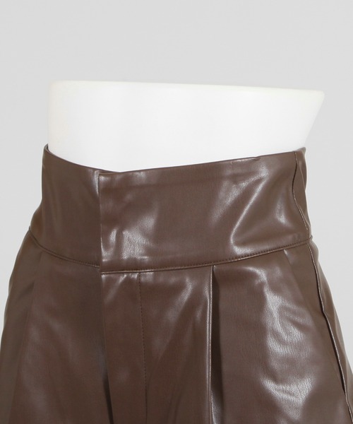 Julia Boutique（ジュリアブティック）の「ハイウエストフェイクレザーショートパンツ/22514（その他パンツ・レディース・ブラック/アイボリー/ブラウン・ONE）」の22枚目の写真