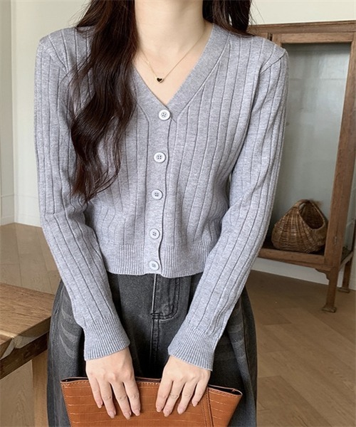 Dream garden（ドリームガーデン）の「Vネック　ニットカーディガン（カーディガン/ボレロ・レディース・ホワイト/ライトグレー/ブラック/ベージュ/ピンク/ボルドー/ライトベージュ/オリーブ/パープル/ブルー/キャメル/イエロー・FREE）」の18枚目の写真