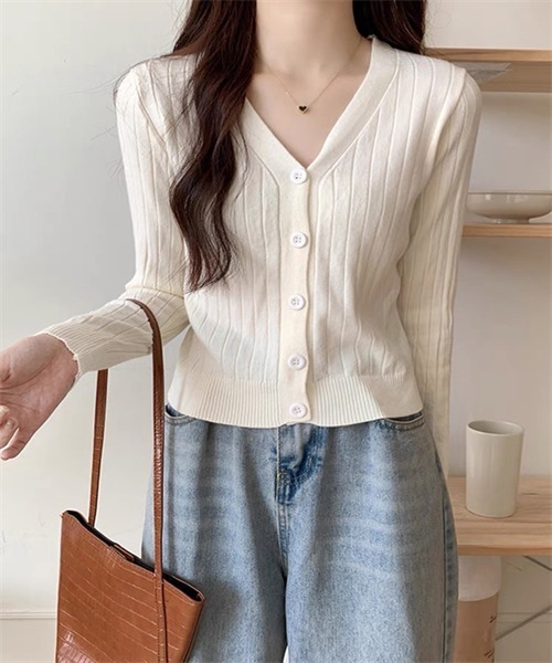 Dream garden（ドリームガーデン）の「Vネック　ニットカーディガン（カーディガン/ボレロ・レディース・ホワイト/ライトグレー/ブラック/ベージュ/ピンク/ボルドー/ライトベージュ/オリーブ/パープル/ブルー/キャメル/イエロー・FREE）」の14枚目の写真