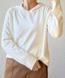 フード付きプルオーバーニット