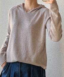 フード付きプルオーバーニット