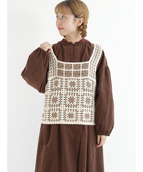 Samansa Mos2（サマンサ モスモス）の「かぎ針風ベスト（ベスト・レディース・ブラック/チャコール/キナリ・ﾌﾘ-）」の6枚目の写真