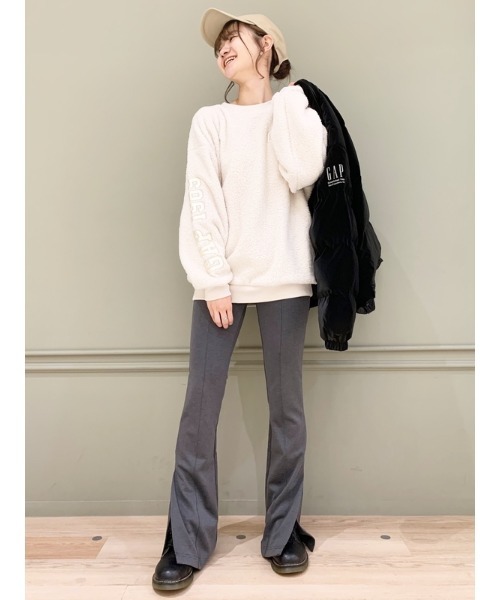 GAP(ギャップ)の「リサイクル Gapロゴ ボアスウェット(スウェット・レディース・ピンク/ベージュ/オフホワイト/ネイビー・S/XS/M/L/XXS/XL)」の5枚目の写真