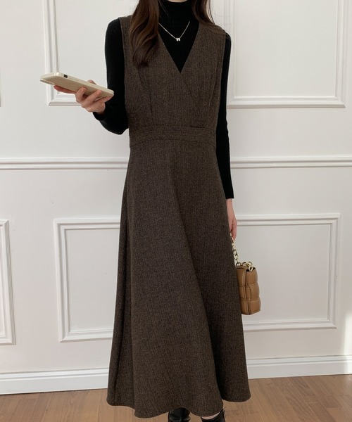 ECLIN(エクラン)の「カシュクールAラインフレアジャンパースカート(ワンピース・レディース・ブラック/ブラウン/グレー・S/M)」の3枚目の写真