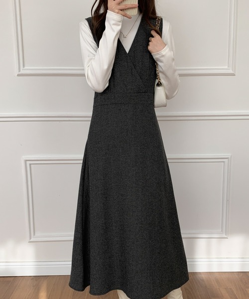 ECLIN(エクラン)の「カシュクールAラインフレアジャンパースカート(ワンピース・レディース・ブラック/ブラウン/グレー・S/M)」の1枚目の写真