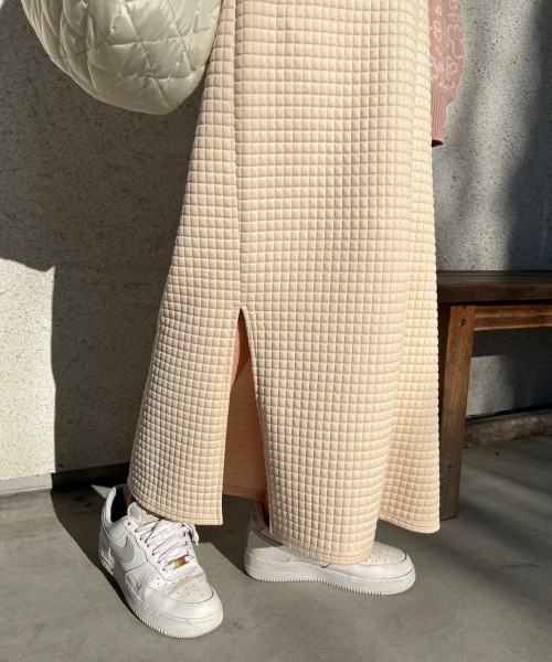 nemne store（ネンネストア）の「【低身長用サイズあり】ぽこぽこジャガードVスリットワンピース（ワンピース・レディース・アイボリー/ブラック・SMALL/MEDIUM）」の16枚目の写真