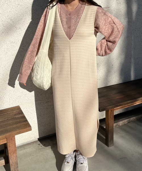 nemne store（ネンネストア）の「【低身長用サイズあり】ぽこぽこジャガードVスリットワンピース（ワンピース・レディース・アイボリー/ブラック・SMALL/MEDIUM）」の15枚目の写真