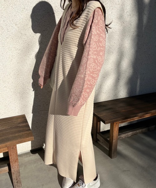 nemne store（ネンネストア）の「【低身長用サイズあり】ぽこぽこジャガードVスリットワンピース（ワンピース・レディース・アイボリー/ブラック・SMALL/MEDIUM）」の13枚目の写真