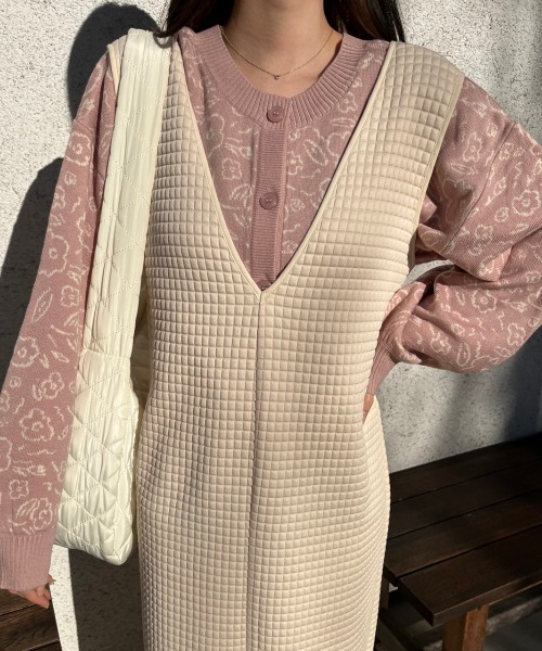 nemne store（ネンネストア）の「【低身長用サイズあり】ぽこぽこジャガードVスリットワンピース（ワンピース・レディース・アイボリー/ブラック・SMALL/MEDIUM）」の9枚目の写真