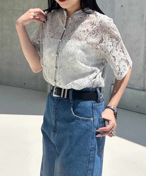 PAGEBOY(ページボーイ)の「WEB限定アイテム/レースバンドカラーシャツ(シャツ/ブラウス・レディース・ブラック/チャコールグレー/オフホワイト/グリーン系その他/ネイビー/アイボリー/グレイッシュベージュ/レッド・FREE)」の15枚目の写真