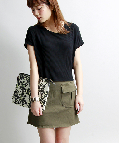 WEGO(ウィゴー)の「WEGO/BIGポケット台形スカート(スカート・レディース・インディゴブルー/カーキ/ホワイト系その他/その他1・FREE)」の2枚目の写真