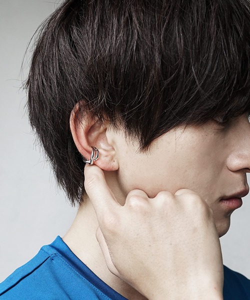MinoriTY（マイノリティ）の「【MinoriTY】ツイストラインイヤーカフ メンズ ウィメンズ ユニセックス（イヤーカフ・メンズ・シルバー/ゴールド/グレー/ピンクゴールド/ブラック/ゴールド系その他/パープル・FREE）」の19枚目の写真