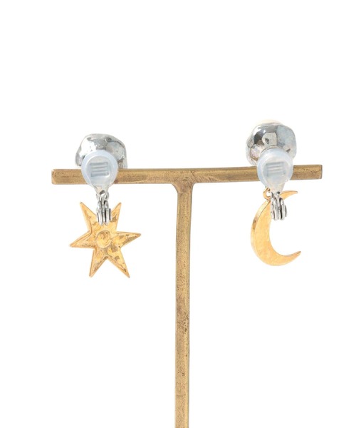 ADER(アデル)の「ADER / MOON STAR bi color pearl earing(ムーンスターモチーフバイカラーイヤリング)(イヤリング・レディース・その他・FREE)」の4枚目の写真