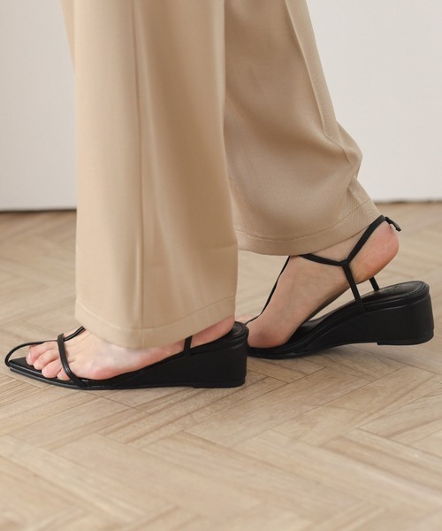 La-gemme（ラジェム）の「クロスストラップサンダル（サンダル・レディース・ゴールド/ベージュ/ブラック/シルバー・35/36/37/38/39）」の6枚目の写真