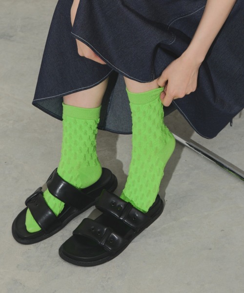 Solace（ソレイス）の「フェイクレザーベルトクッションサンダル（サンダル・レディース・ブラック・M/L）」の18枚目の写真