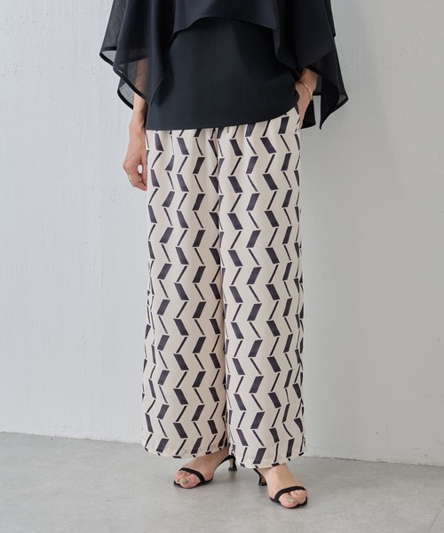 BEARDSLEY（ビアズリー）の「幾何プリント イージーパンツ（その他パンツ・レディース・グレー・FREE）」の8枚目の写真