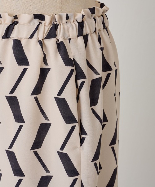 BEARDSLEY（ビアズリー）の「幾何プリント イージーパンツ（その他パンツ・レディース・グレー・FREE）」の15枚目の写真