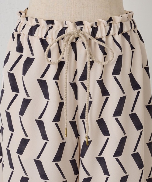 BEARDSLEY（ビアズリー）の「幾何プリント イージーパンツ（その他パンツ・レディース・グレー・FREE）」の14枚目の写真