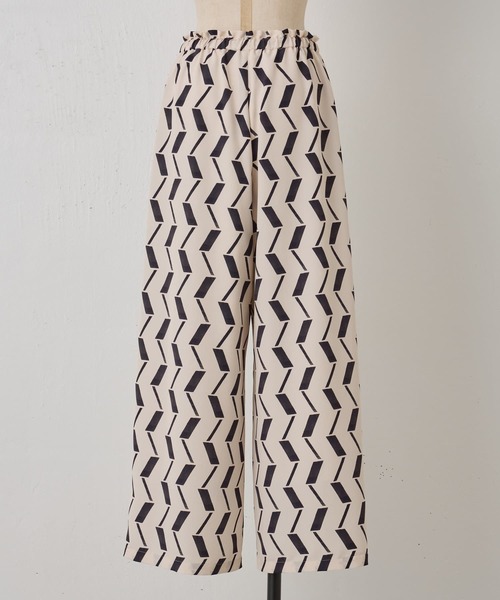 BEARDSLEY（ビアズリー）の「幾何プリント イージーパンツ（その他パンツ・レディース・グレー・FREE）」の9枚目の写真