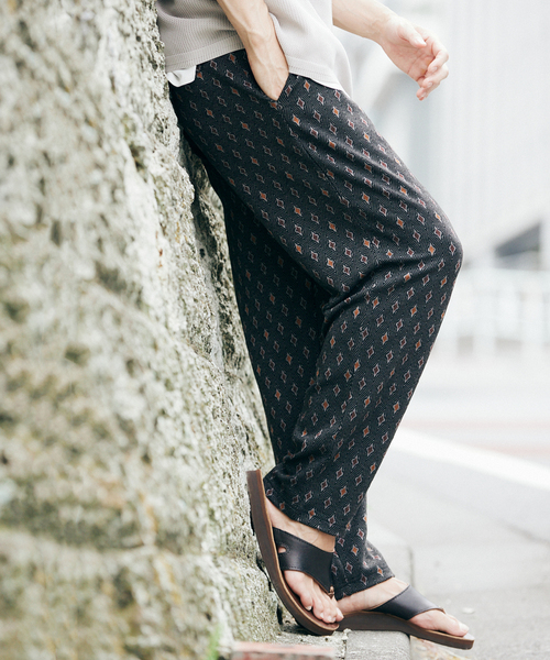 JOURNAL STANDARD relume（ジャーナルスタンダード　レリューム）の「ダイヤリーフ ジャガードジャージーパンツ（その他パンツ・メンズ・ブラック/ボルドー・MEDIUM/LARGE/SMALL）」の21枚目の写真