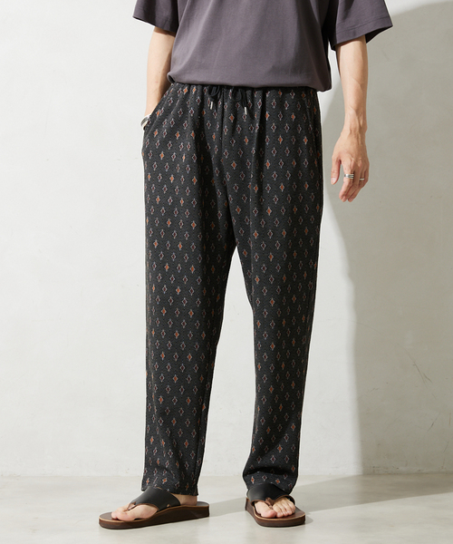 JOURNAL STANDARD relume（ジャーナルスタンダード　レリューム）の「ダイヤリーフ ジャガードジャージーパンツ（その他パンツ・メンズ・ブラック/ボルドー・MEDIUM/LARGE/SMALL）」の6枚目の写真
