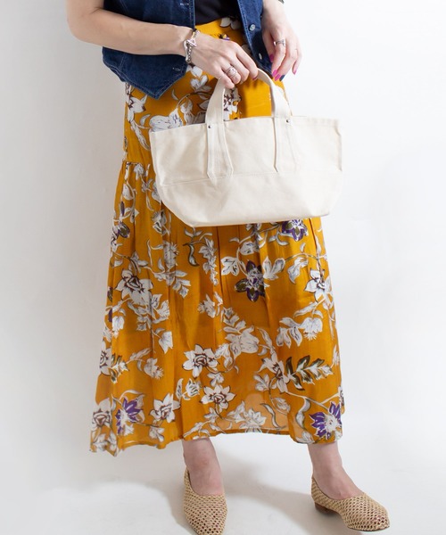 ALL ORDINARIES(オールオーディナリーズ)の「モダールサテン花柄スカート(スカート・レディース・イエロー・M)」の2枚目の写真