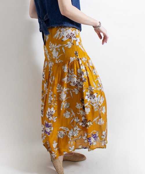 ALL ORDINARIES(オールオーディナリーズ)の「モダールサテン花柄スカート(スカート・レディース・イエロー・M)」の5枚目の写真