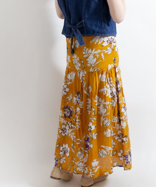 ALL ORDINARIES(オールオーディナリーズ)の「モダールサテン花柄スカート(スカート・レディース・イエロー・M)」の7枚目の写真