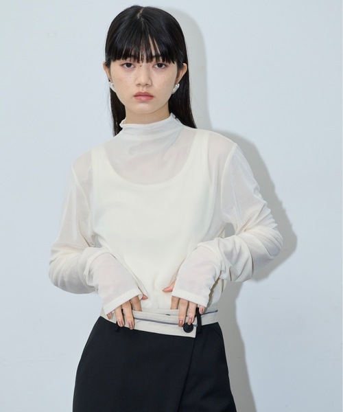 THE YOn（ザヨン）の「シアーベロアフィンガーホールトップス（Tシャツ/カットソー・レディース・ターコイズブルー/ブラック/アイボリー/コーラルピンク/グレイッシュベージュ・FREE）」の6枚目の写真