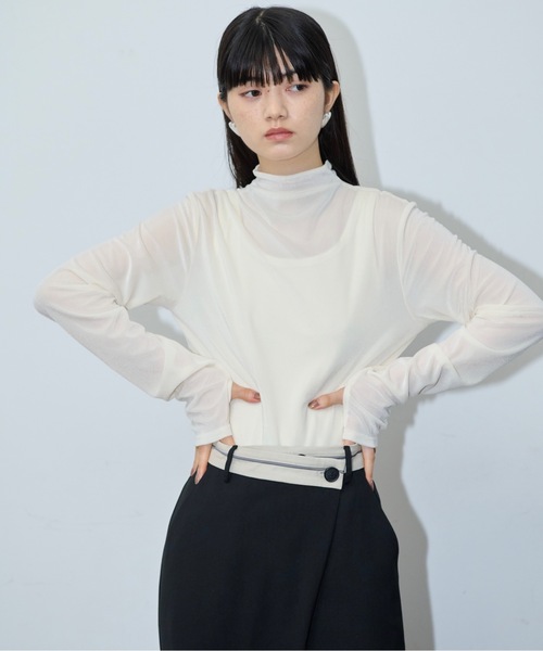 THE YOn（ザヨン）の「シアーベロアフィンガーホールトップス（Tシャツ/カットソー・レディース・ターコイズブルー/ブラック/アイボリー/コーラルピンク/グレイッシュベージュ・FREE）」の7枚目の写真