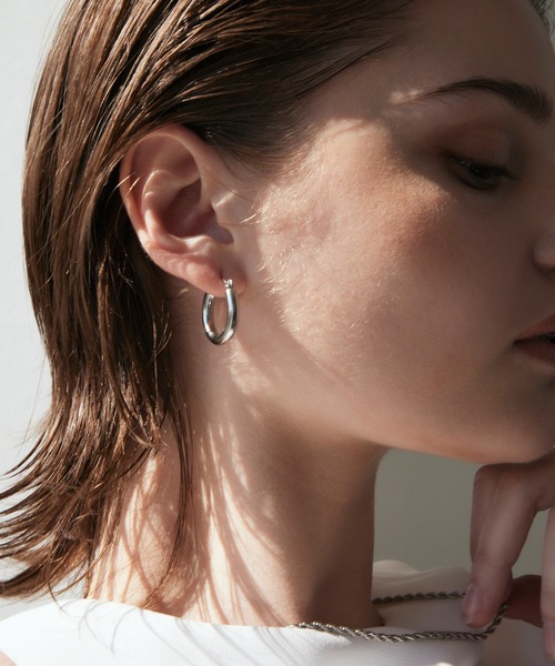 CENE（セネ）の「【CENE】セネ/ボリュームフープピアス（ピアス（両耳用）・レディース・ゴールド/シルバー・FREE）」の13枚目の写真