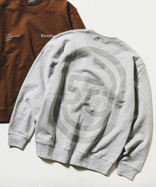 BEAMS T（ビームスティー）の「BEAMS T / DOMDOM ハンバーガー クルーネック スウェット（スウェット・メンズ・ダークブラウン/グレー・LARGE/MEDIUM/SMALL/X-LARGE）」の2枚目の写真