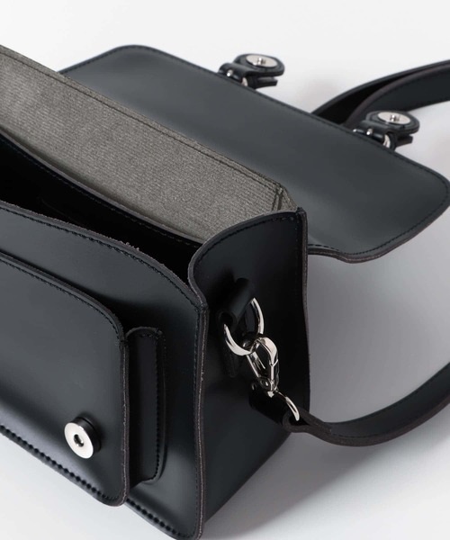 SENSE OF PLACE by URBAN RESEARCH(センスオブプレイスバイアーバンリサーチ)の「サッチェルショルダーバッグ(ショルダーバッグ・メンズ・オリーブ/ブラック系その他/ブラック・ONE)」の6枚目の写真