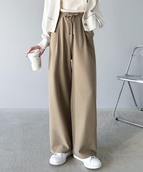 classicalelf(クラシカルエルフ)の「プラスワンでトレンド感高まる。光沢リップルリラックスパンツ(その他パンツ・レディース・ベージュ系その他/ブラック・SMALL/MEDIUM/LARGE/X-LARGE)」の11枚目の写真