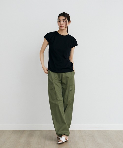 INED(イネド)の「スビン綿MIX天竺フレンチスリーブTシャツ《A-GIRL’S 》(Tシャツ/カットソー・レディース・ブラック/ライトパープル/ネイビー/ホワイト・9号/11号)」の5枚目の写真