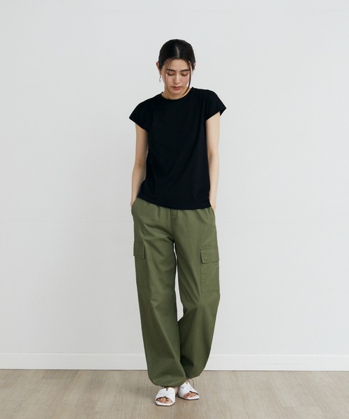 INED(イネド)の「スビン綿MIX天竺フレンチスリーブTシャツ《A-GIRL’S 》(Tシャツ/カットソー・レディース・ブラック/ライトパープル/ネイビー/ホワイト・9号/11号)」の6枚目の写真