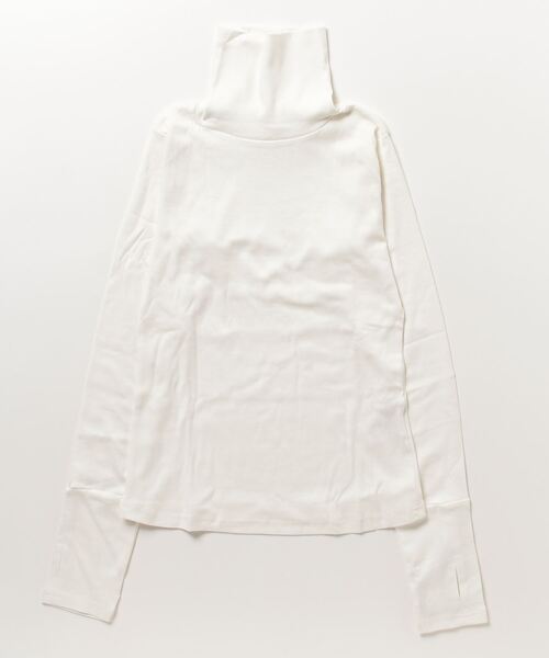 atONE(アットワン)の「atONE ハイネック指穴カットソー(Tシャツ/カットソー・レディース・チャコールグレー/オフホワイト/グレイッシュベージュ/ブラック/カーキ・3L/4L/L/LL/M)」の10枚目の写真