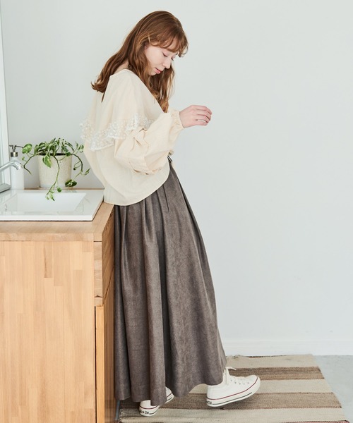 Crisp（クリスプ）の「ベルトフレアスカート（スカート・レディース・グレー/ベージュ・FREE）」の4枚目の写真