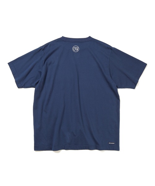 uniform experiment（ユニフォームエクスペリメント）の「AUTHENTIC LOGO TEE（Tシャツ/カットソー・メンズ・ネイビー/ホワイト/ブラック・1/2/3/4）」の7枚目の写真