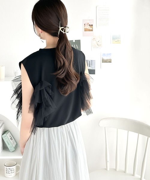 mily bilet(ミウィビレット)の「【mily bilet】360度コーデが華やぐ。フリルデザインノースリーブTシャツ(Tシャツ/カットソー・レディース・ブルー/ブラック/ホワイト・SMALL/X-LARGE/MEDIUM/LARGE)」の14枚目の写真