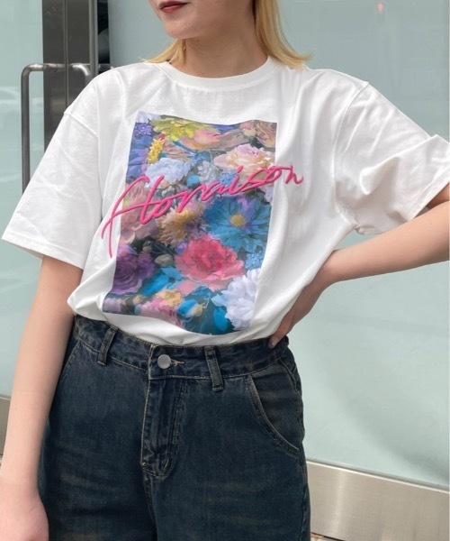 one way（ワンウェイ）の「フラワーグラフィックプリントTシャツ（Tシャツ/カットソー・レディース・ホワイト/アッシュグレー/サックスブルー/スミクロ/ホワイト×ブルー・FREE）」の11枚目の写真