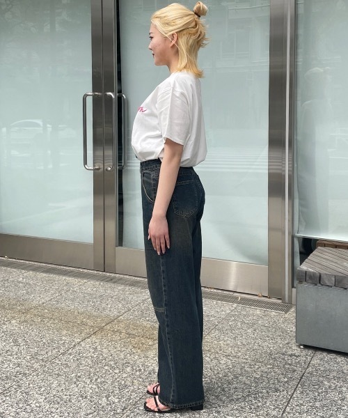 one way（ワンウェイ）の「フラワーグラフィックプリントTシャツ（Tシャツ/カットソー・レディース・ホワイト/アッシュグレー/サックスブルー/スミクロ/ホワイト×ブルー・FREE）」の12枚目の写真