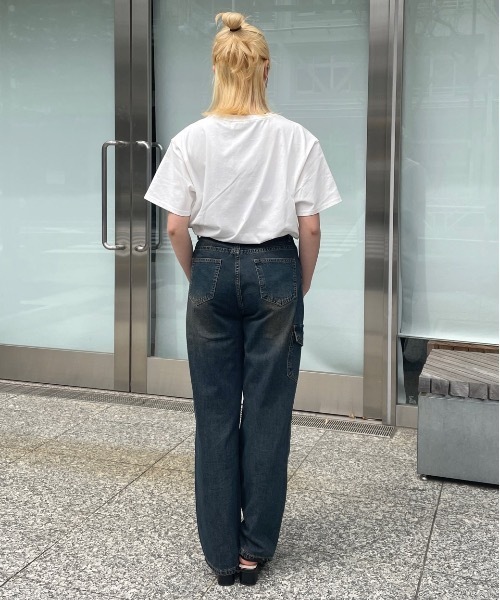 one way（ワンウェイ）の「フラワーグラフィックプリントTシャツ（Tシャツ/カットソー・レディース・ホワイト/アッシュグレー/サックスブルー/スミクロ/ホワイト×ブルー・FREE）」の13枚目の写真