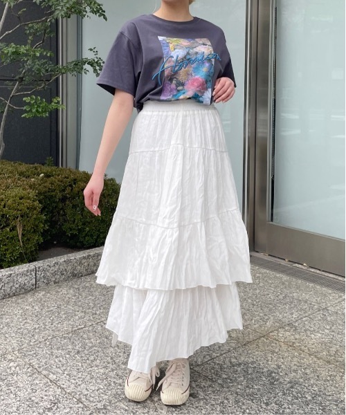 one way（ワンウェイ）の「フラワーグラフィックプリントTシャツ（Tシャツ/カットソー・レディース・ホワイト/アッシュグレー/サックスブルー/スミクロ/ホワイト×ブルー・FREE）」の16枚目の写真