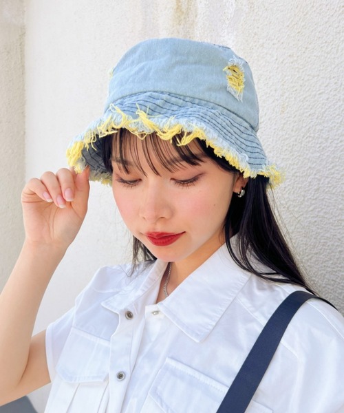 Loueme(ルエム)の「カラーフリンジクラッシュデニムバケットハット(ハット・レディース・イエロー/オレンジ/ピンク/グリーン・FREE)」の3枚目の写真