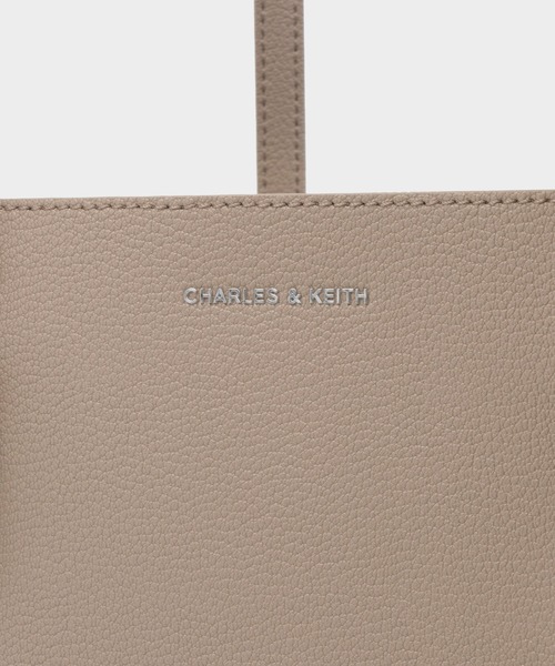 CHARLES & KEITH（チャールズ & キース）の「クラシックダブル