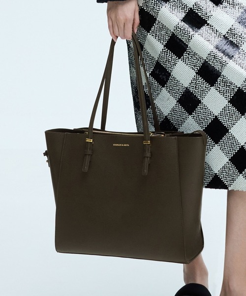 CHARLES & KEITH(チャールズ & キース)の「クラシックダブルハンドル トートバッグ(トートバッグ・レディース・ベージュ/ブラウン系その他4/パープル系その他3/スミクロ/グレー/ライトベージュ・XL)」の15枚目の写真